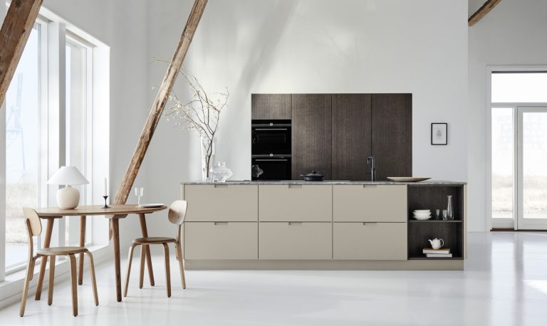 Evento hero arizona beige corisa Touch darkoak kitchen kvik