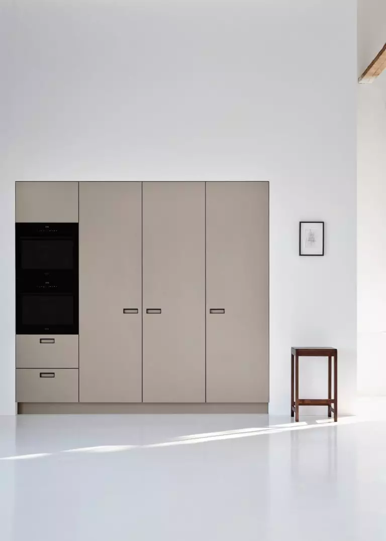 Avolia highcabinets clay kitchen kvik AEG
