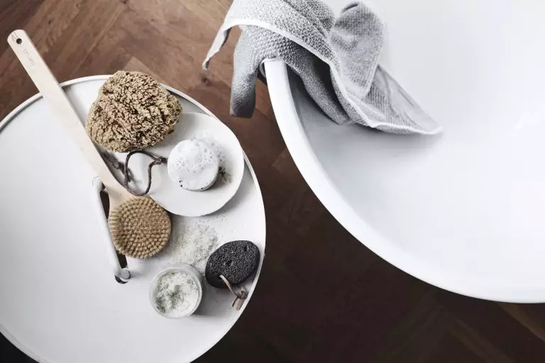 Mano Bath Main Detail 1