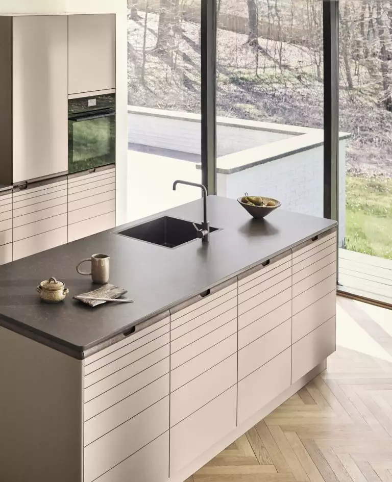 Retouch by: Wetouch Imagework